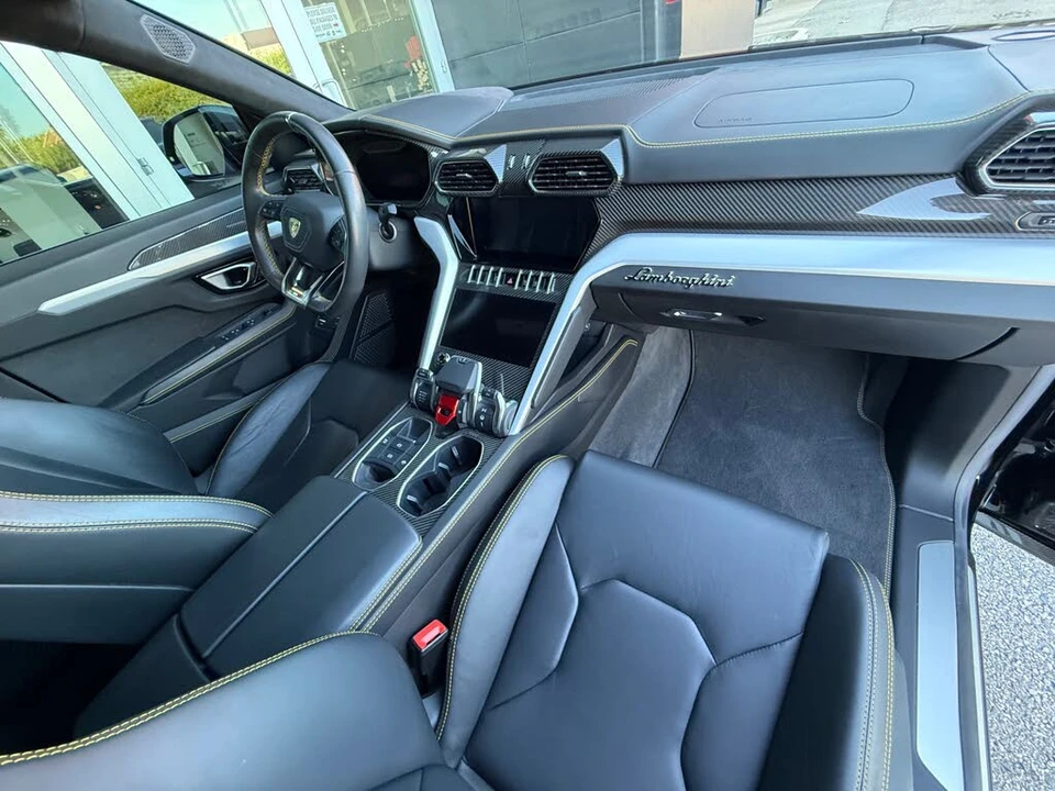 2020 Lamborghini Urus - Image 23 of 31