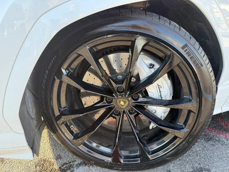 2020 Lamborghini Urus - Image 21 of 29