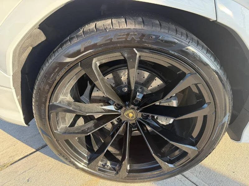 2020 Lamborghini Urus - Image 19 of 29