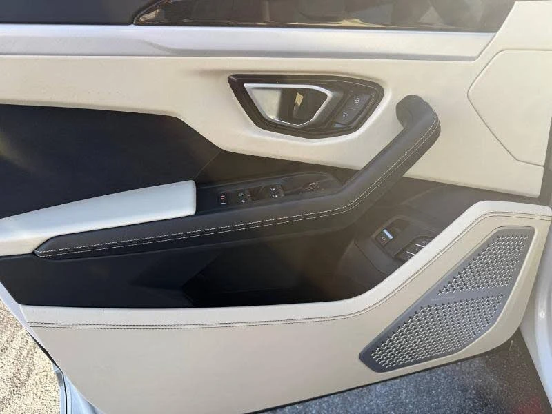 2020 Lamborghini Urus - Image 22 of 29