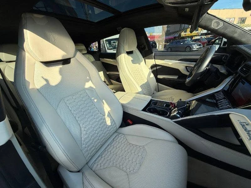 2020 Lamborghini Urus - Image 14 of 29