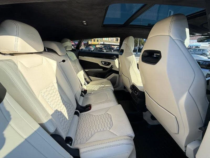 2020 Lamborghini Urus - Image 9 of 29
