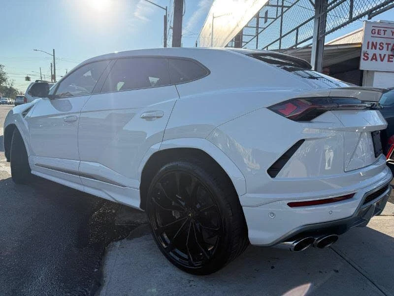 2020 Lamborghini Urus - Image 17 of 29