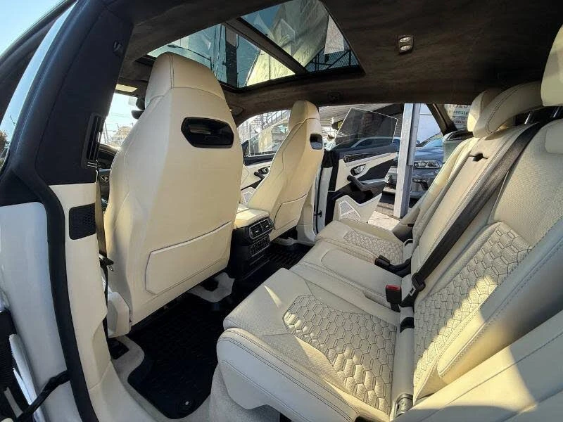 2020 Lamborghini Urus - Image 28 of 29