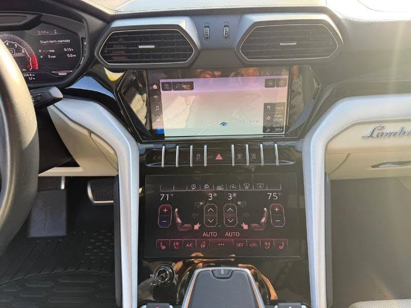 2020 Lamborghini Urus - Image 11 of 29