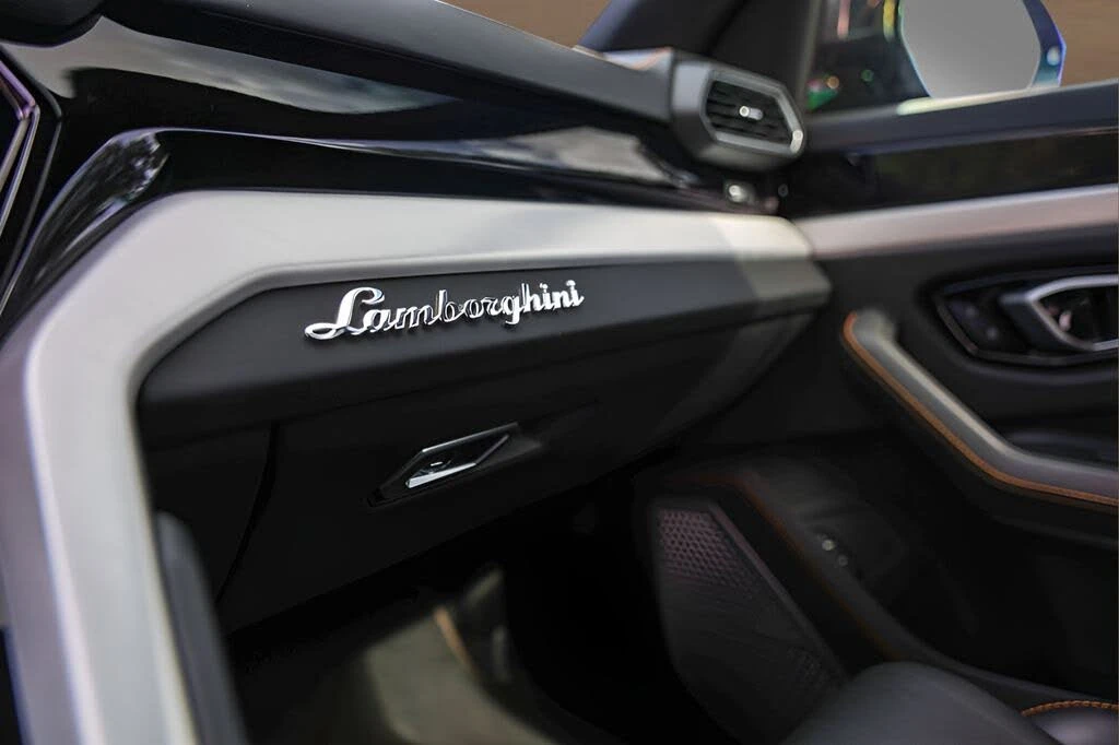 2020 Lamborghini Urus - Image 24 of 31