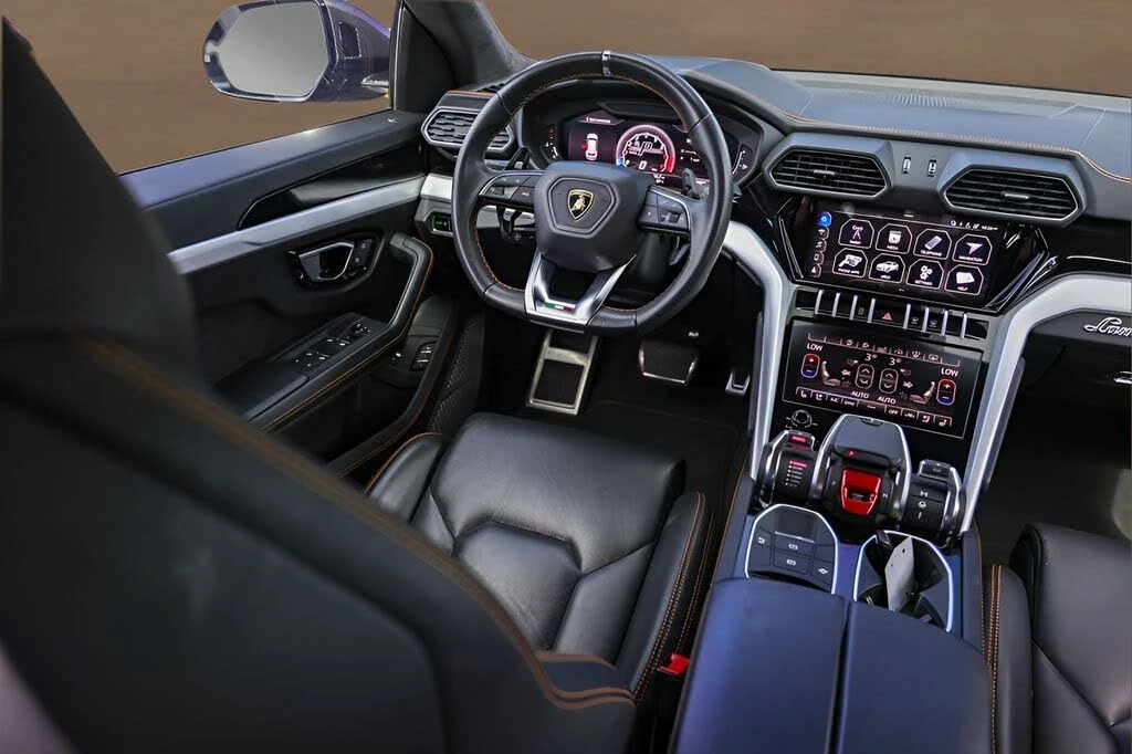 2020 Lamborghini Urus - Image 30 of 31
