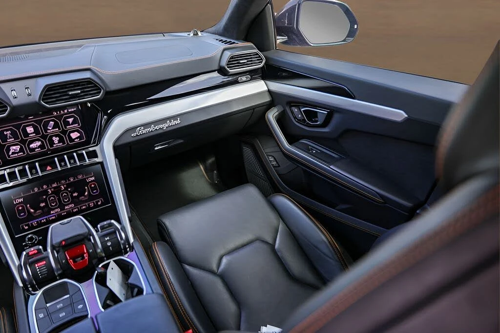 2020 Lamborghini Urus - Image 31 of 31