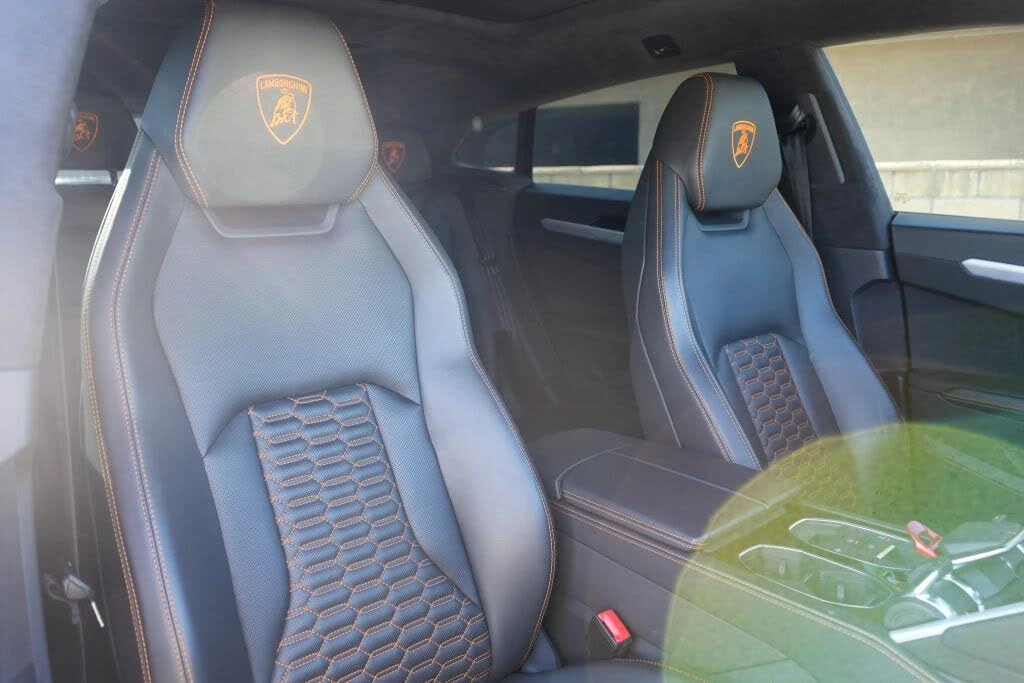 2020 Lamborghini Urus - Image 27 of 28