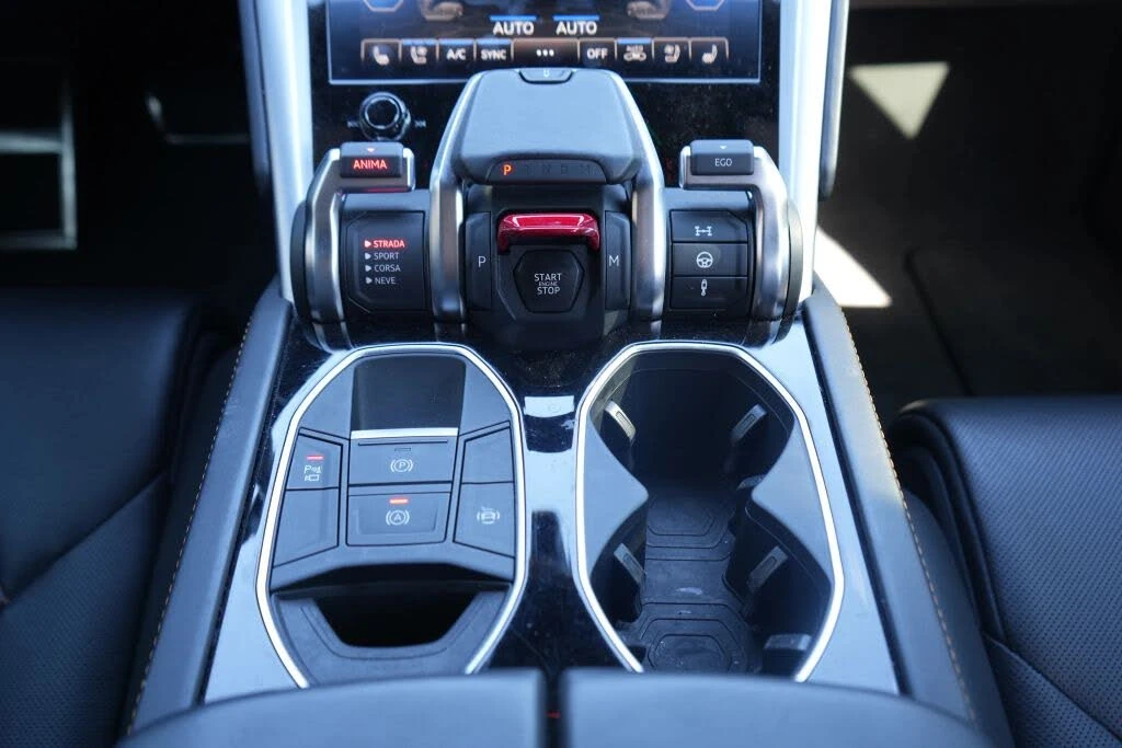 2020 Lamborghini Urus - Image 24 of 28