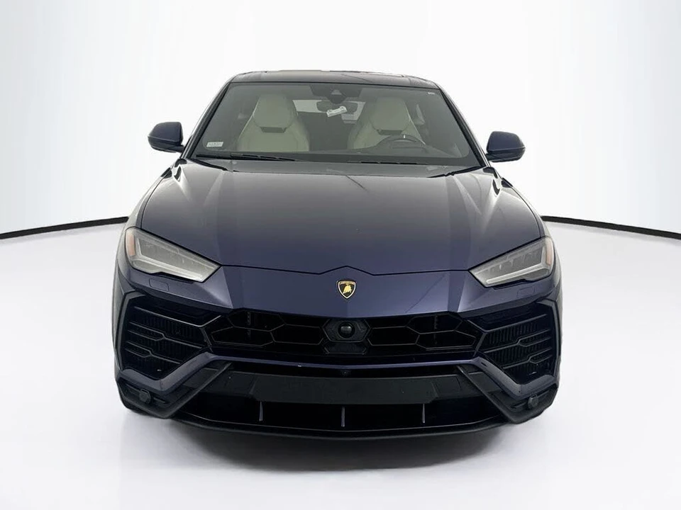 2020 Lamborghini Urus - Image 2 of 31