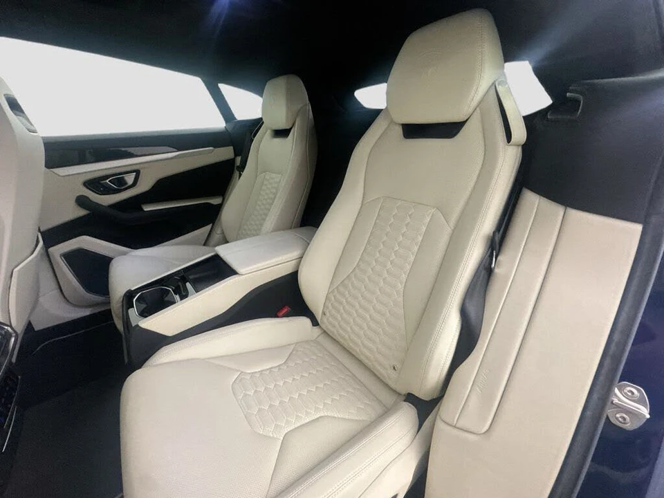 2020 Lamborghini Urus - Image 26 of 31