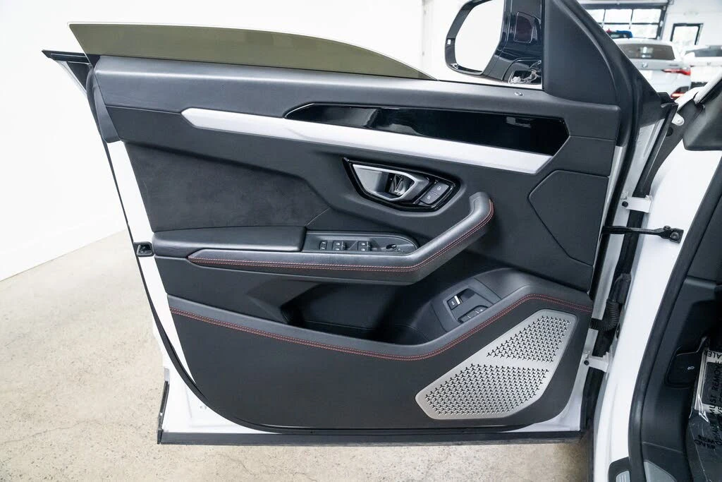 2020 Lamborghini Urus - Image 19 of 29