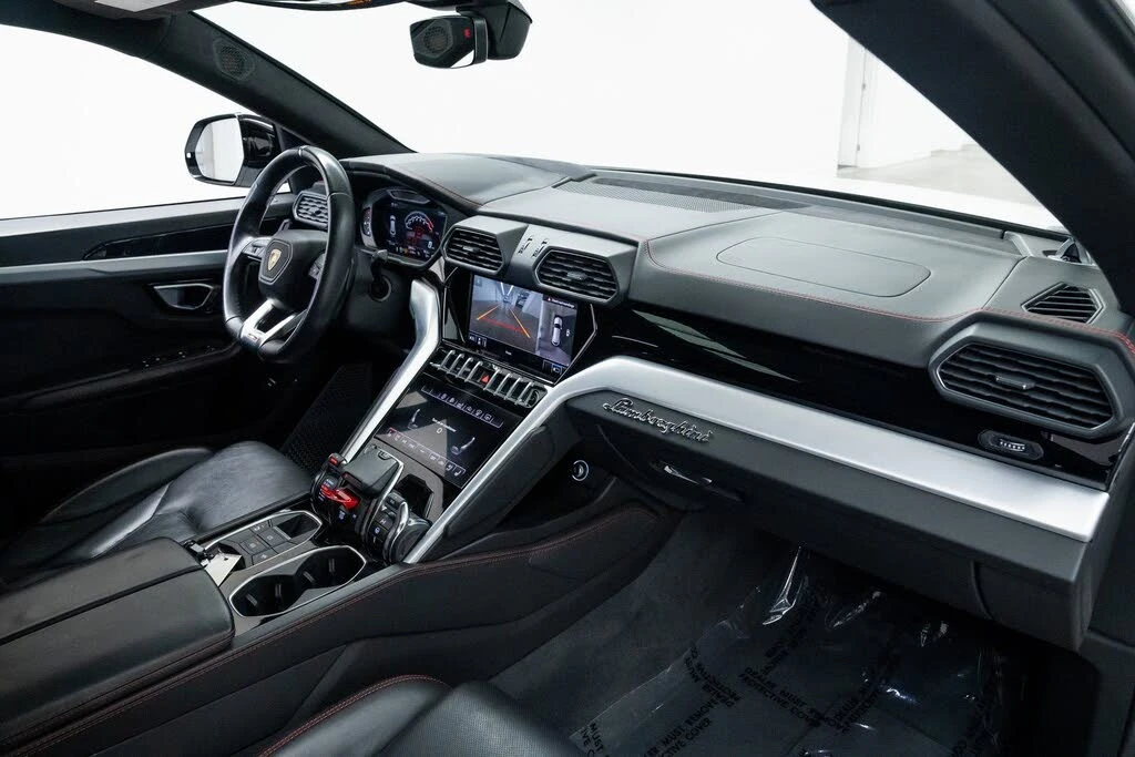 2020 Lamborghini Urus - Image 28 of 29