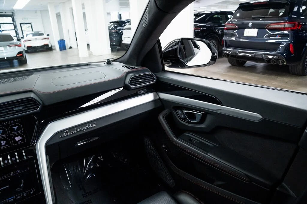2020 Lamborghini Urus - Image 12 of 29