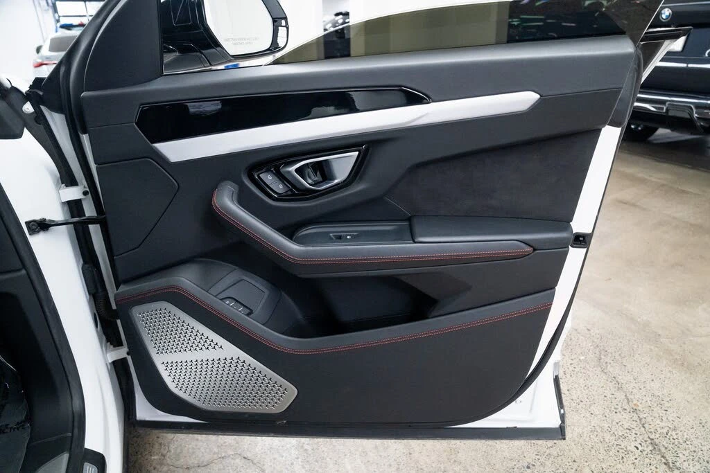 2020 Lamborghini Urus - Image 26 of 29