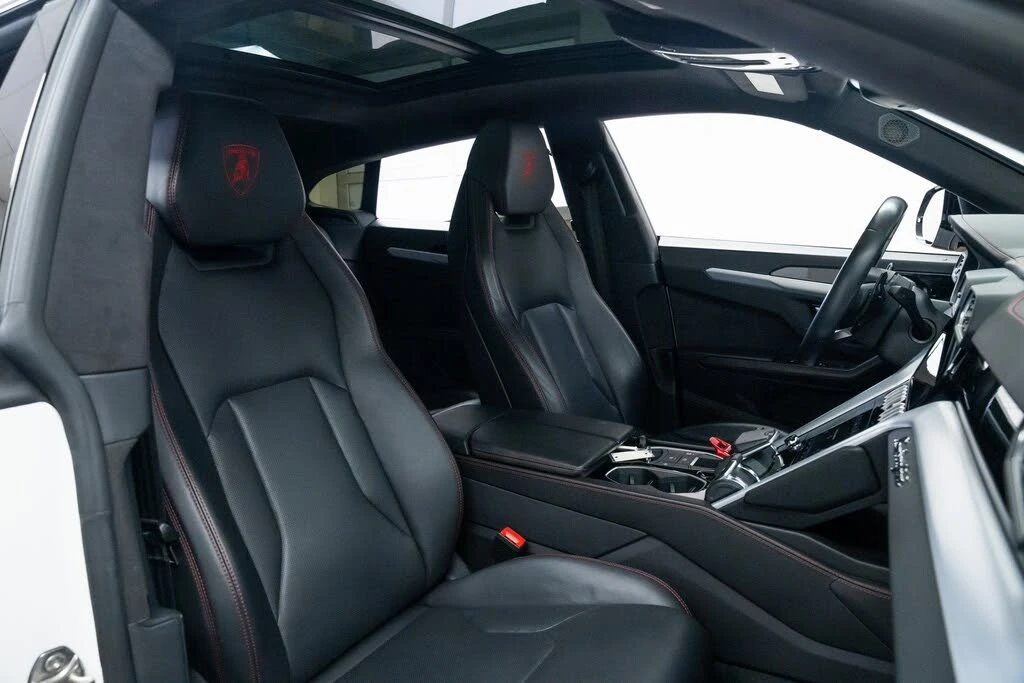 2020 Lamborghini Urus - Image 27 of 29