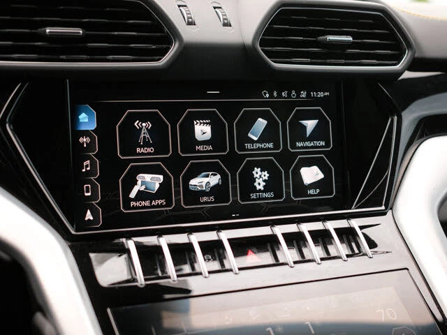 2020 Lamborghini Urus - Image 24 of 31