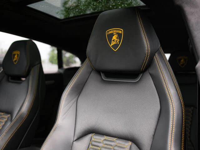 2020 Lamborghini Urus - Image 16 of 31