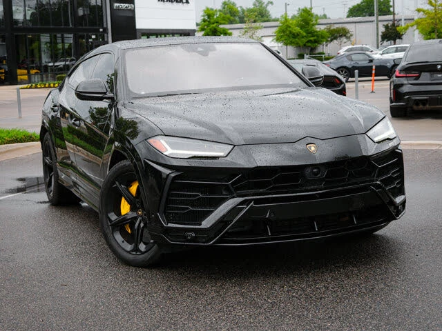 2020 Lamborghini Urus - Image 2 of 31