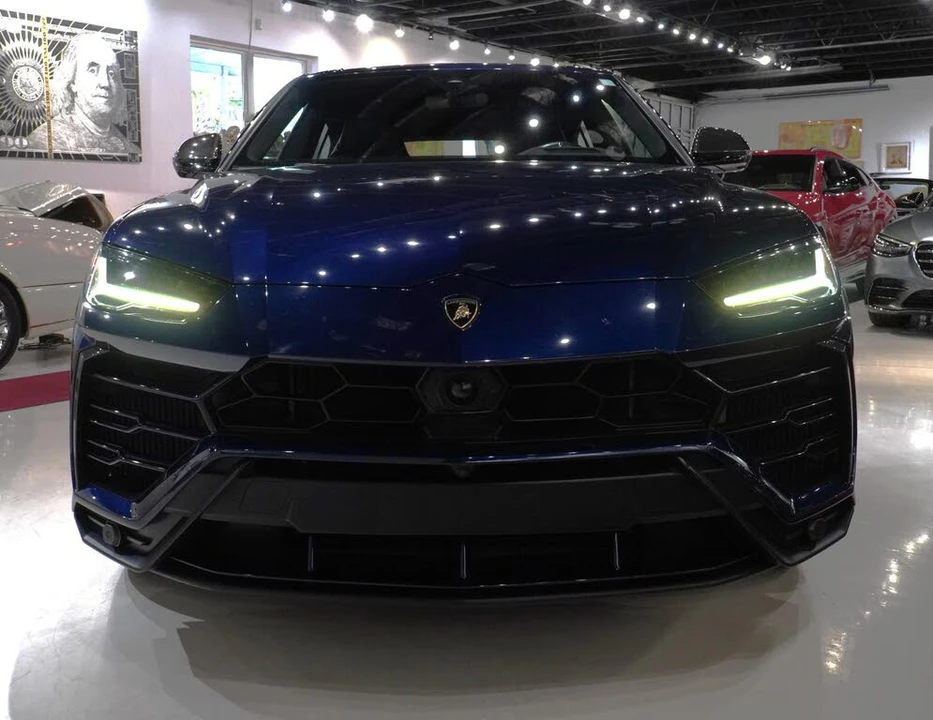 2020 Lamborghini Urus - Image 2 of 27