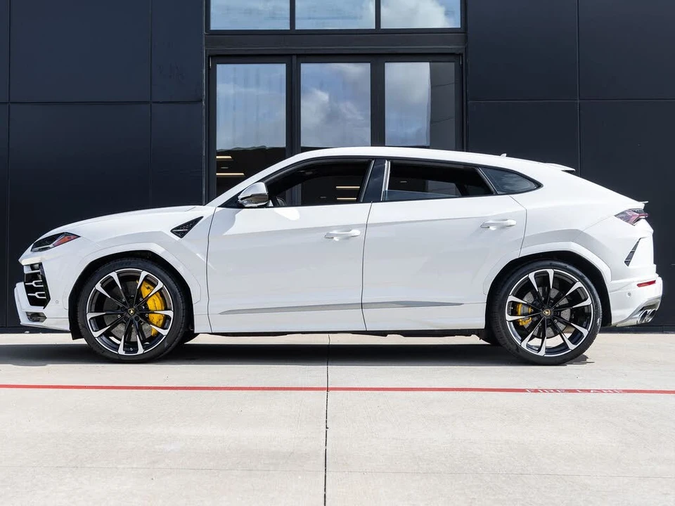 2020 Lamborghini Urus - Image 9 of 31