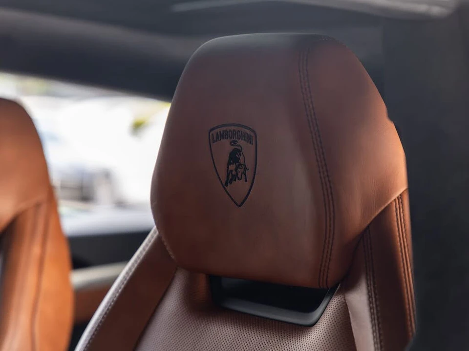 2020 Lamborghini Urus - Image 27 of 31