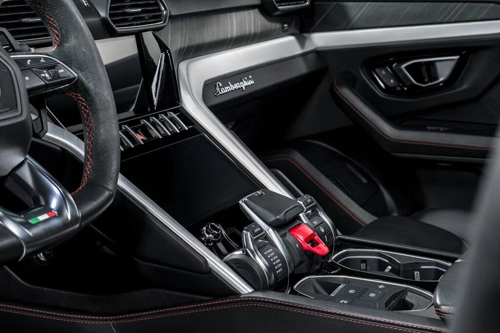 2020 Lamborghini Urus - Image 22 of 31