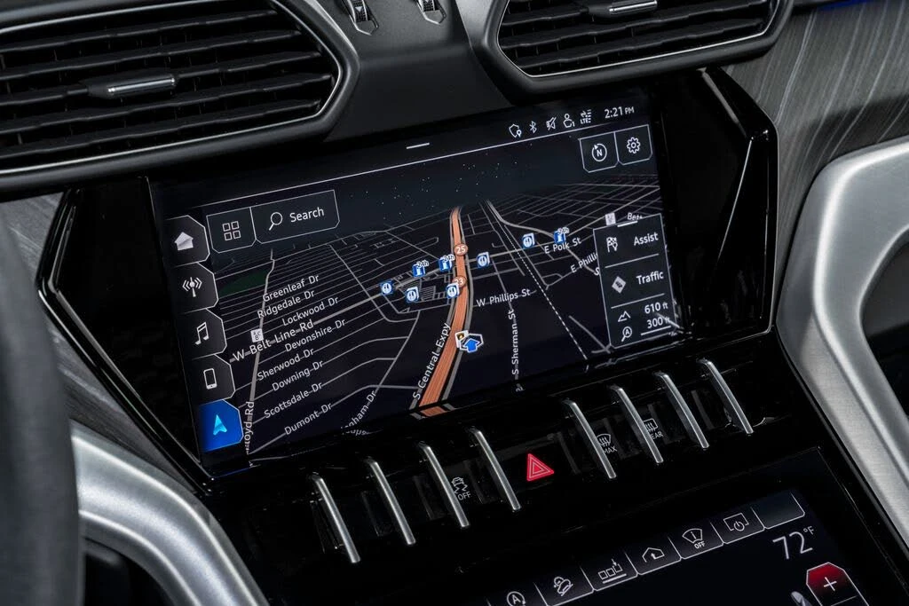 2020 Lamborghini Urus - Image 25 of 31
