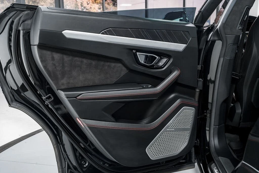 2020 Lamborghini Urus - Image 29 of 31
