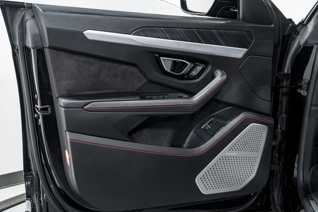 2020 Lamborghini Urus - Image 9 of 31