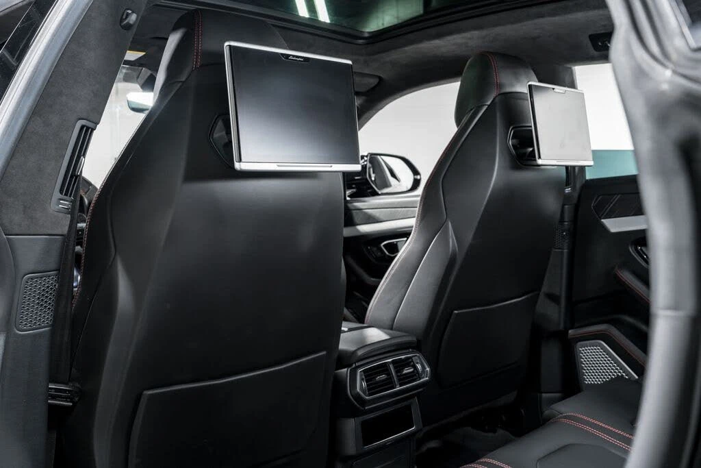 2020 Lamborghini Urus - Image 30 of 31