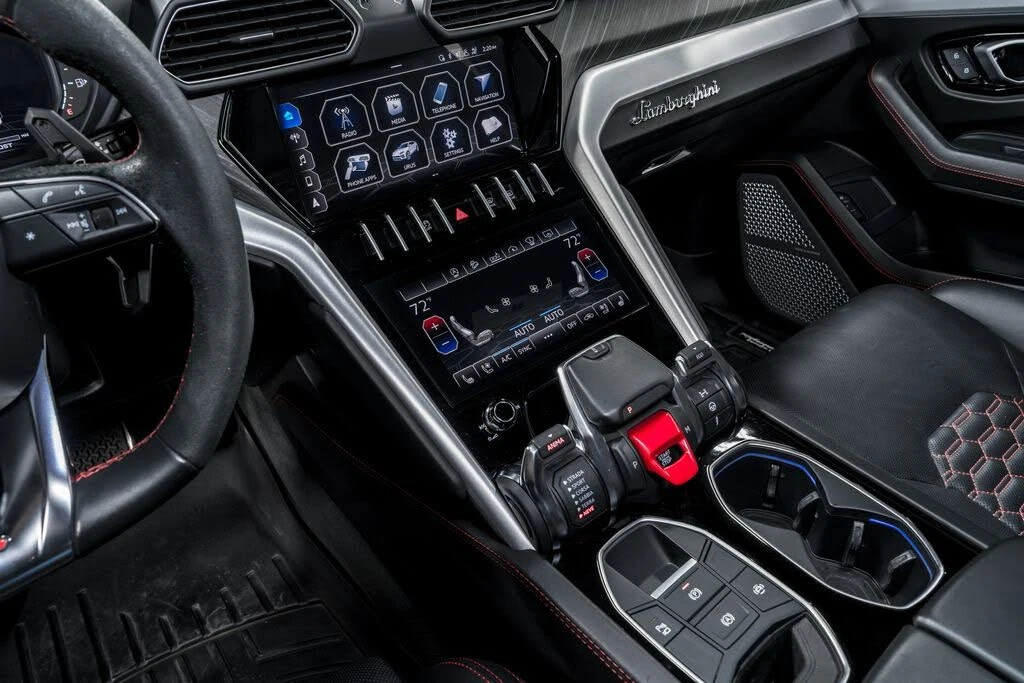 2020 Lamborghini Urus - Image 23 of 31