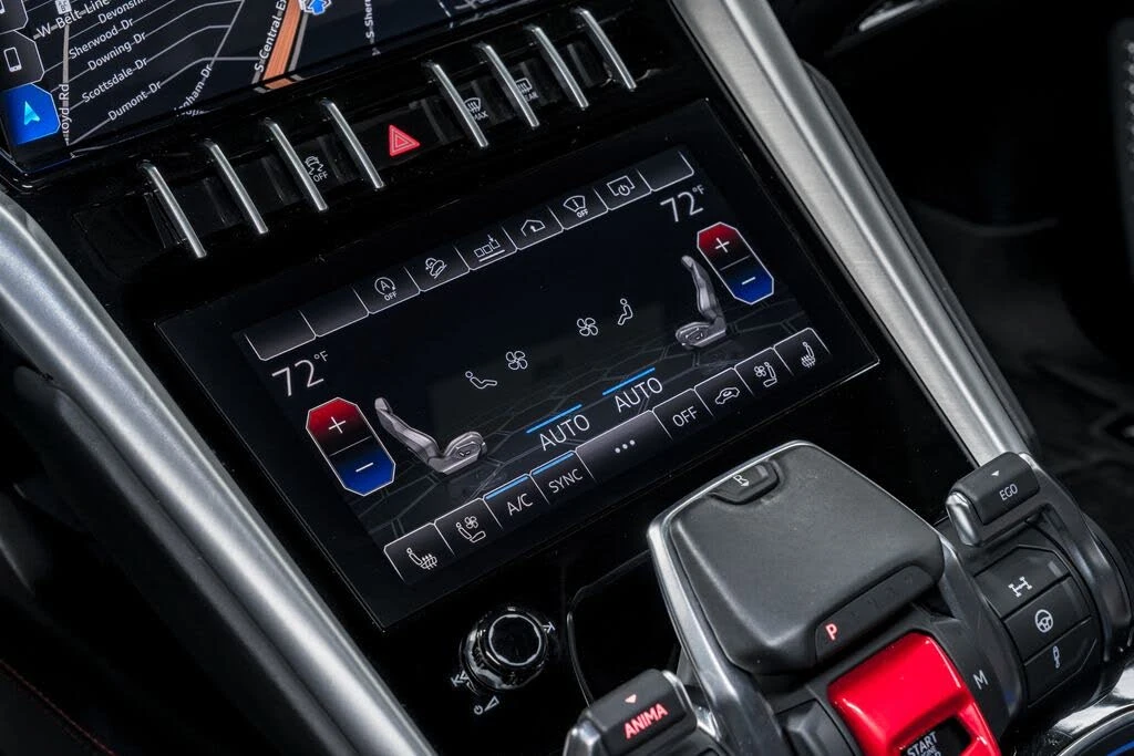 2020 Lamborghini Urus - Image 27 of 31