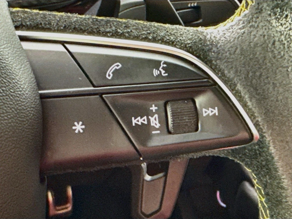 2020 Lamborghini Urus - Image 13 of 31