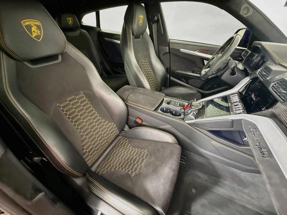 2020 Lamborghini Urus - Image 30 of 31