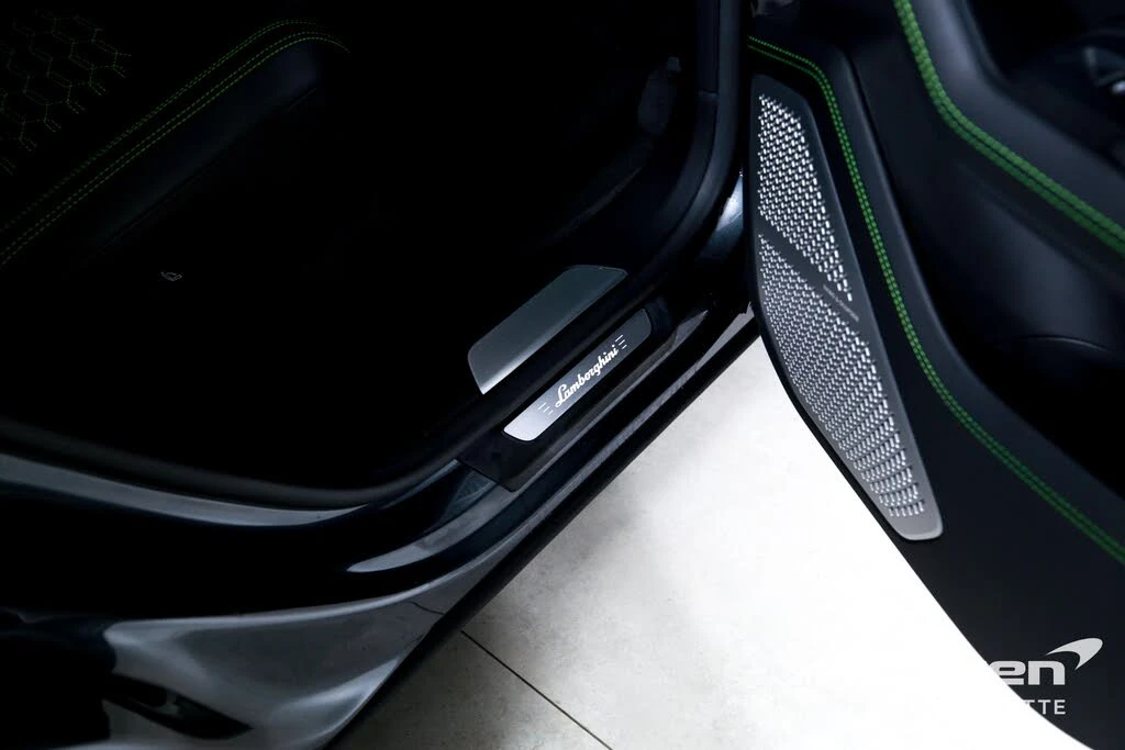 2020 Lamborghini Urus - Image 26 of 31