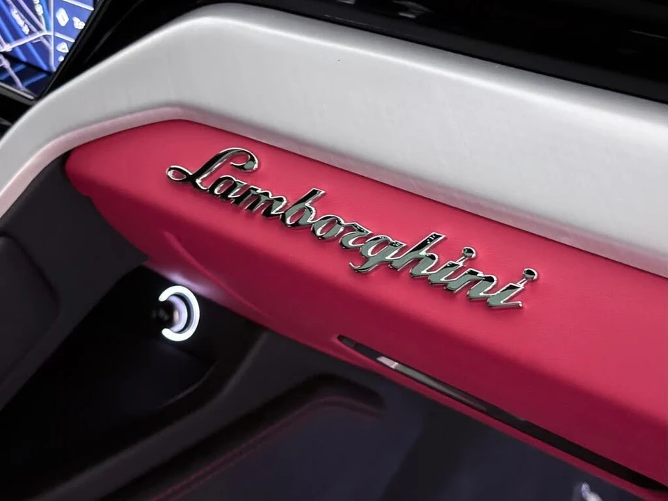 2020 Lamborghini Urus - Image 27 of 31
