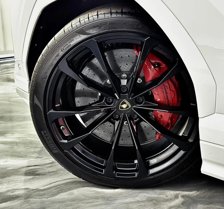 2020 Lamborghini Urus - Image 13 of 31