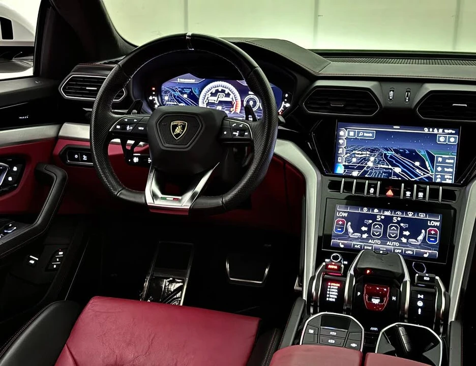 2020 Lamborghini Urus - Image 30 of 31