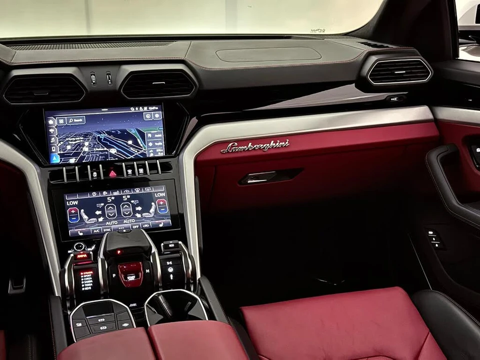 2020 Lamborghini Urus - Image 29 of 31