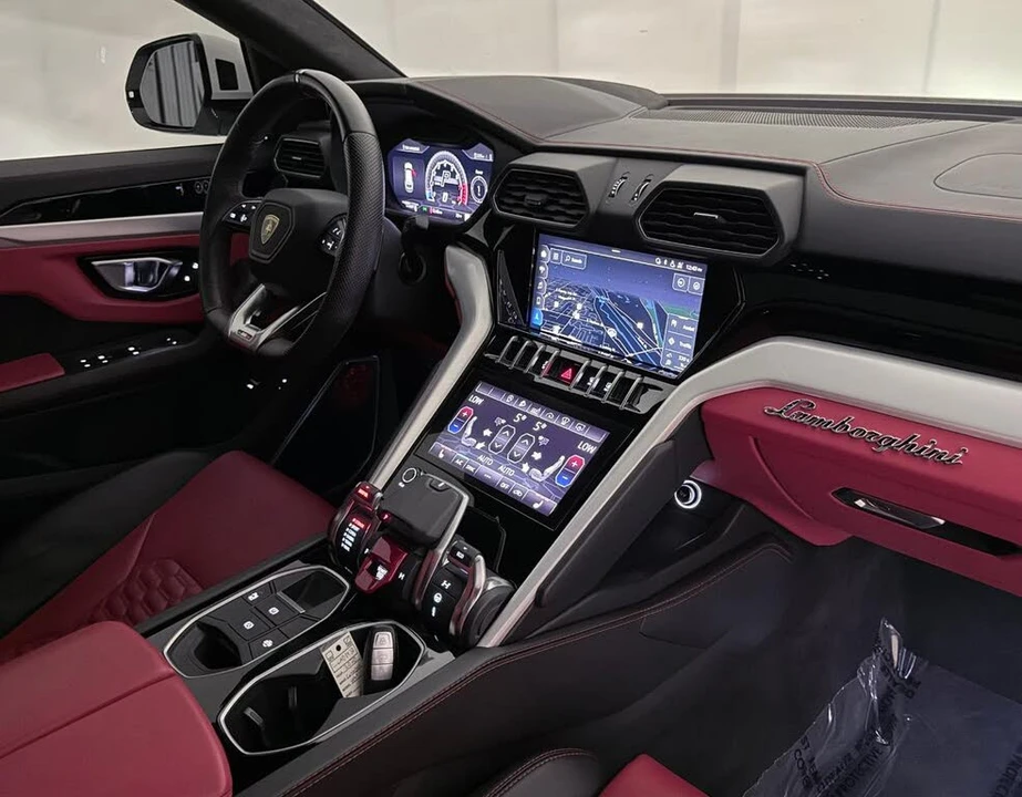 2020 Lamborghini Urus - Image 26 of 31
