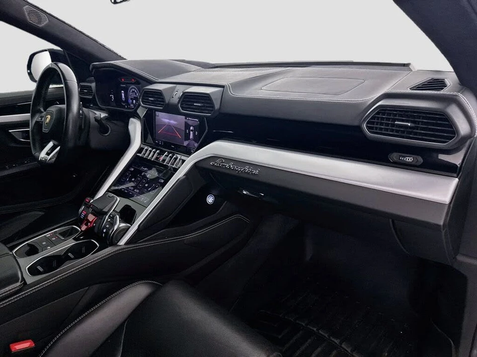 2020 Lamborghini Urus - Image 31 of 31