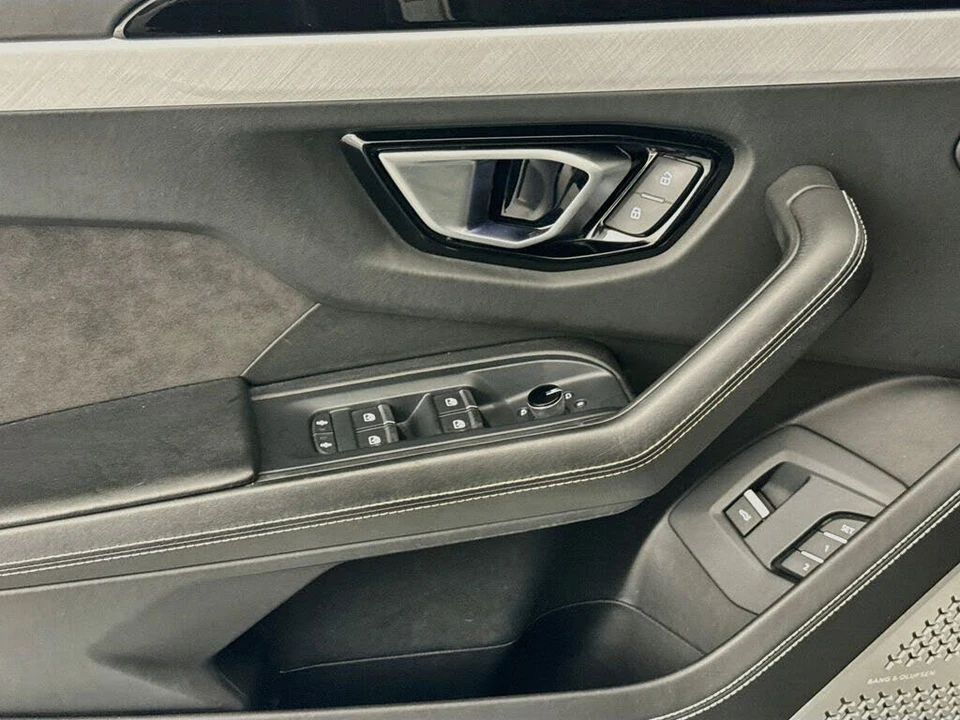2020 Lamborghini Urus - Image 18 of 31