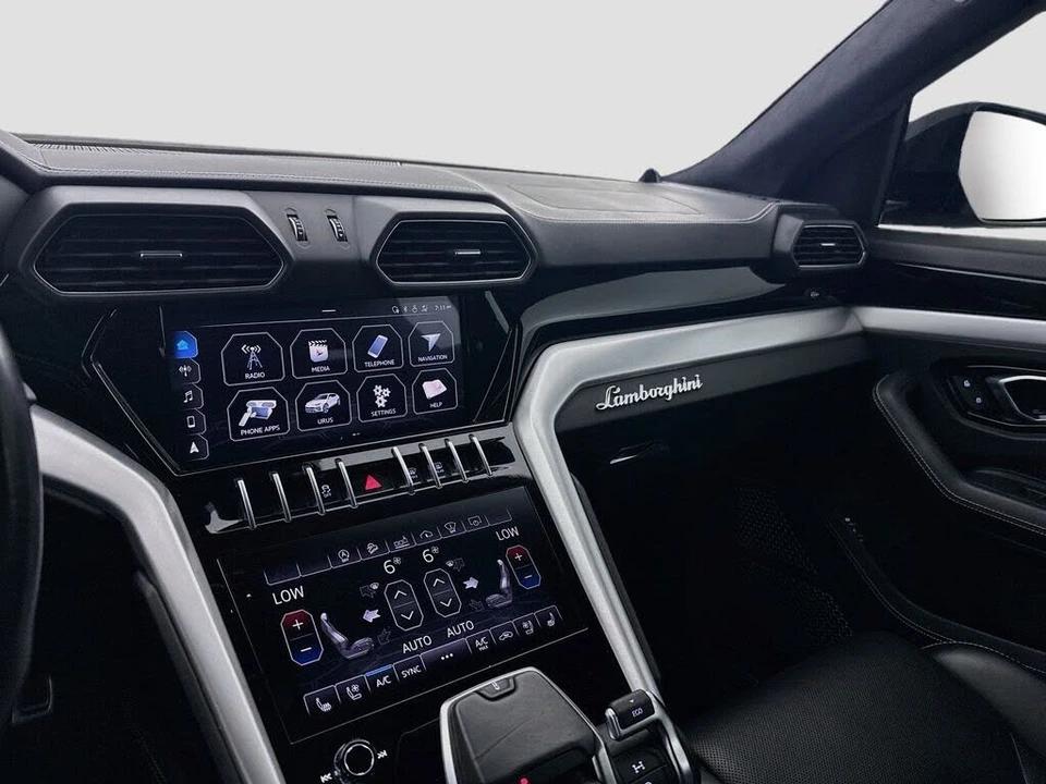2020 Lamborghini Urus - Image 25 of 31