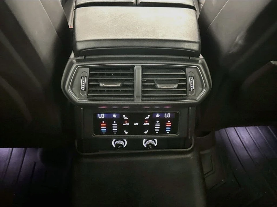 2020 Lamborghini Urus - Image 27 of 31