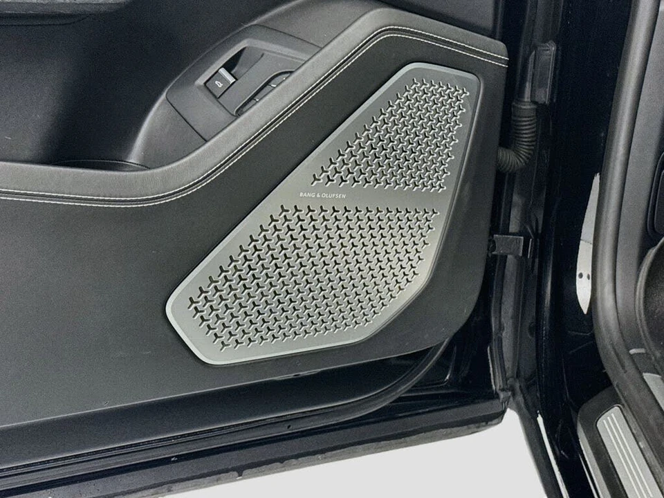 2020 Lamborghini Urus - Image 19 of 31