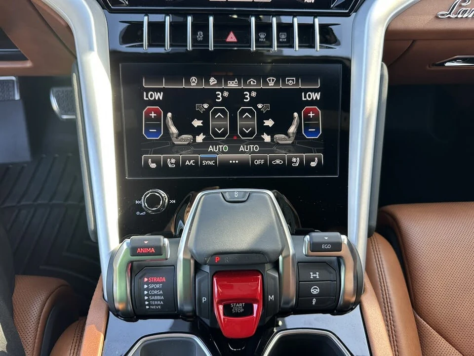 2020 Lamborghini Urus - Image 24 of 30