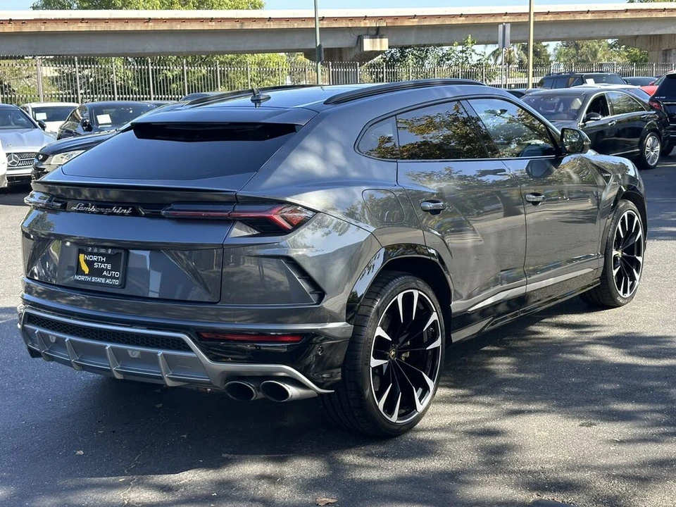 2020 Lamborghini Urus - Image 8 of 30