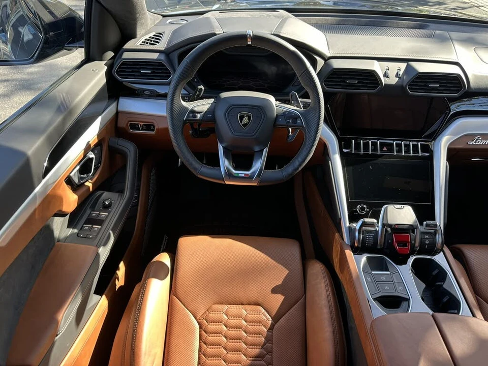 2020 Lamborghini Urus - Image 16 of 30